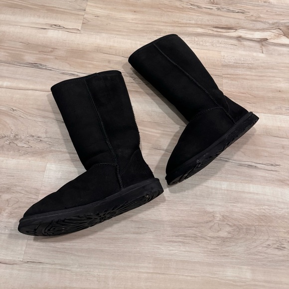 Classic Tall Ugg Boots - Picture 3 of 6